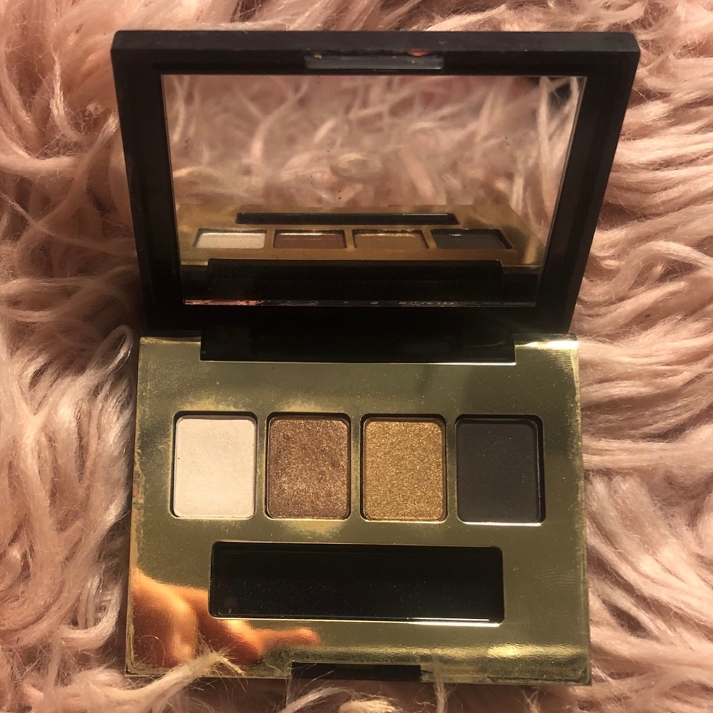 Estée Lauder eyeshadow palette